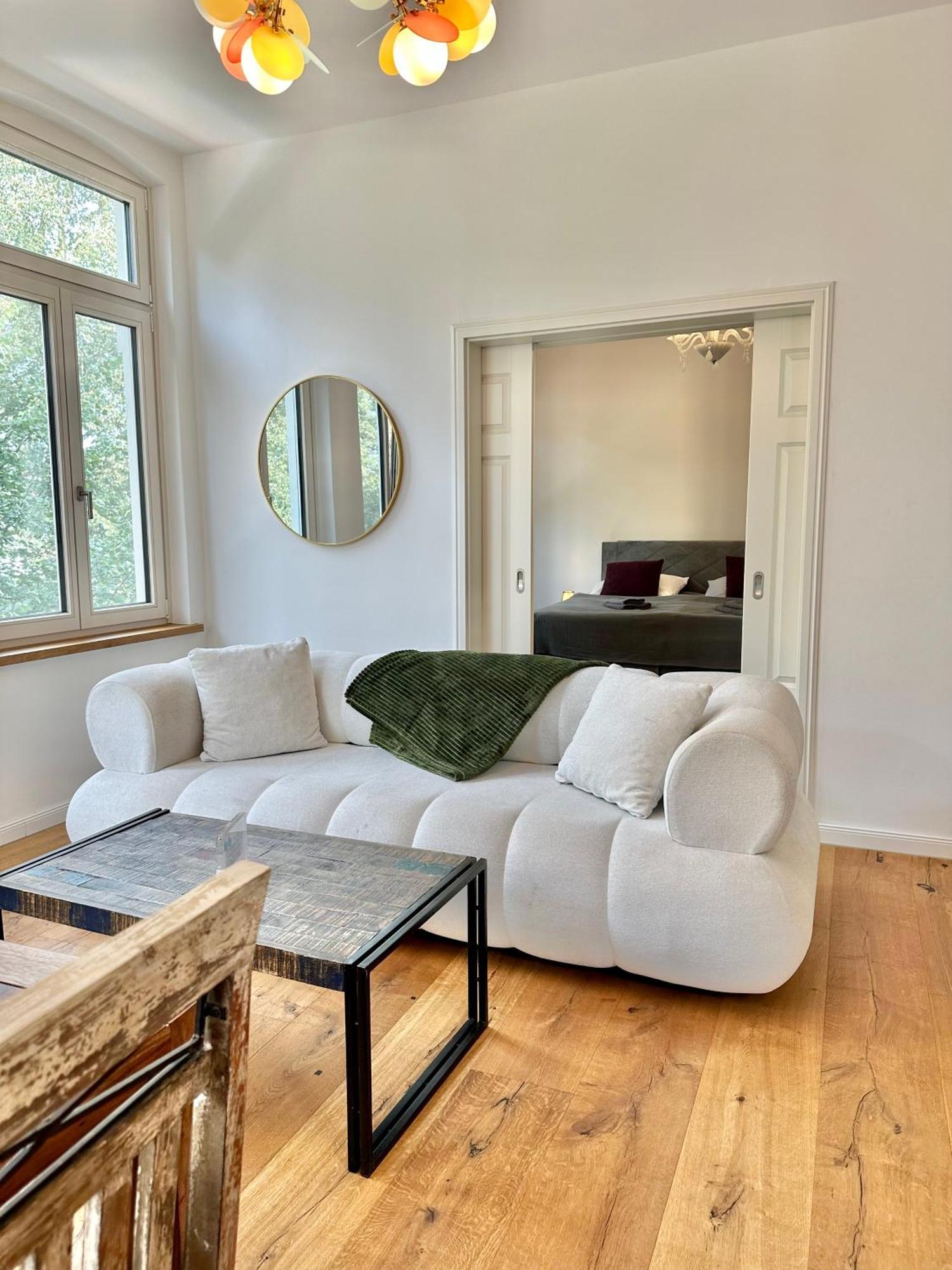 Modernes City-Apartment Mit Blick In Den Park Und 2 Baeder H9 Oldenburg Dış mekan fotoğraf