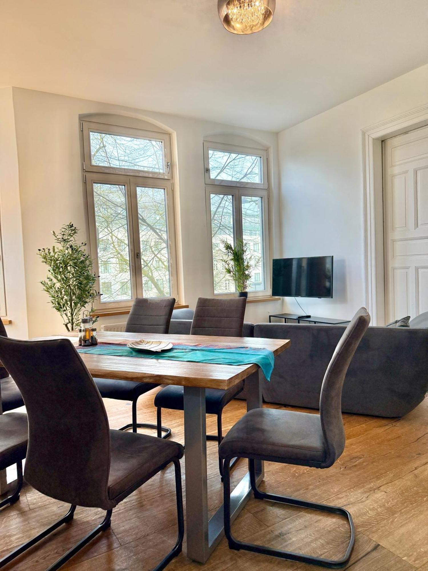 Modernes City-Apartment Mit Blick In Den Park Und 2 Baeder H9 Oldenburg Dış mekan fotoğraf