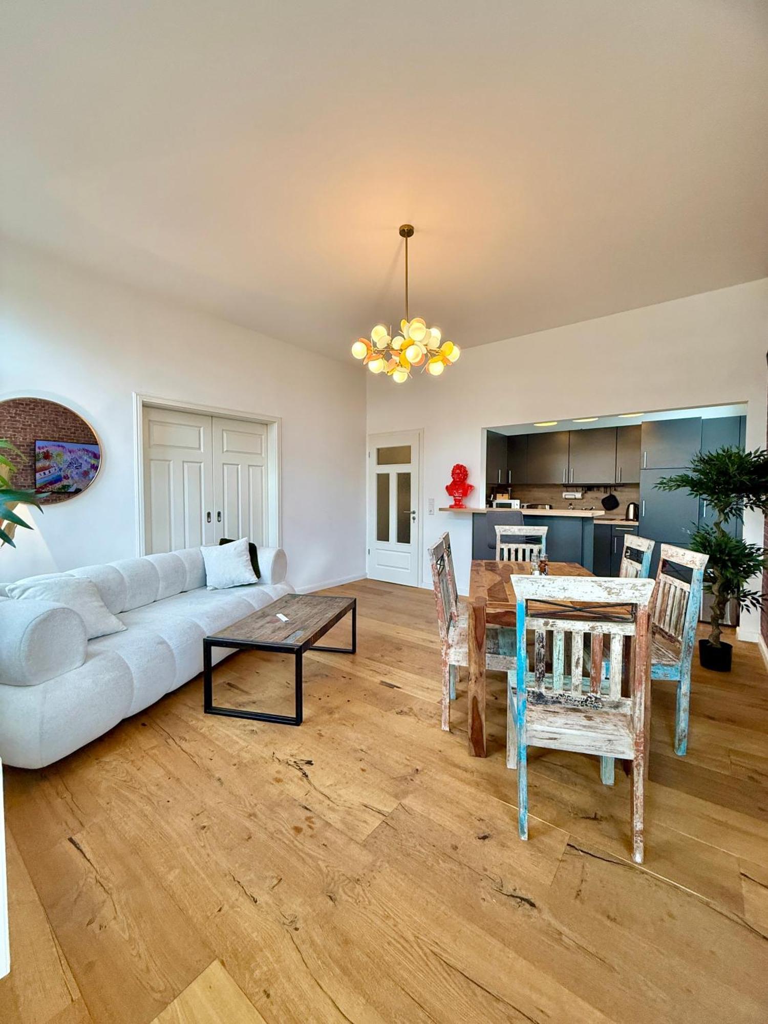 Modernes City-Apartment Mit Blick In Den Park Und 2 Baeder H9 Oldenburg Dış mekan fotoğraf